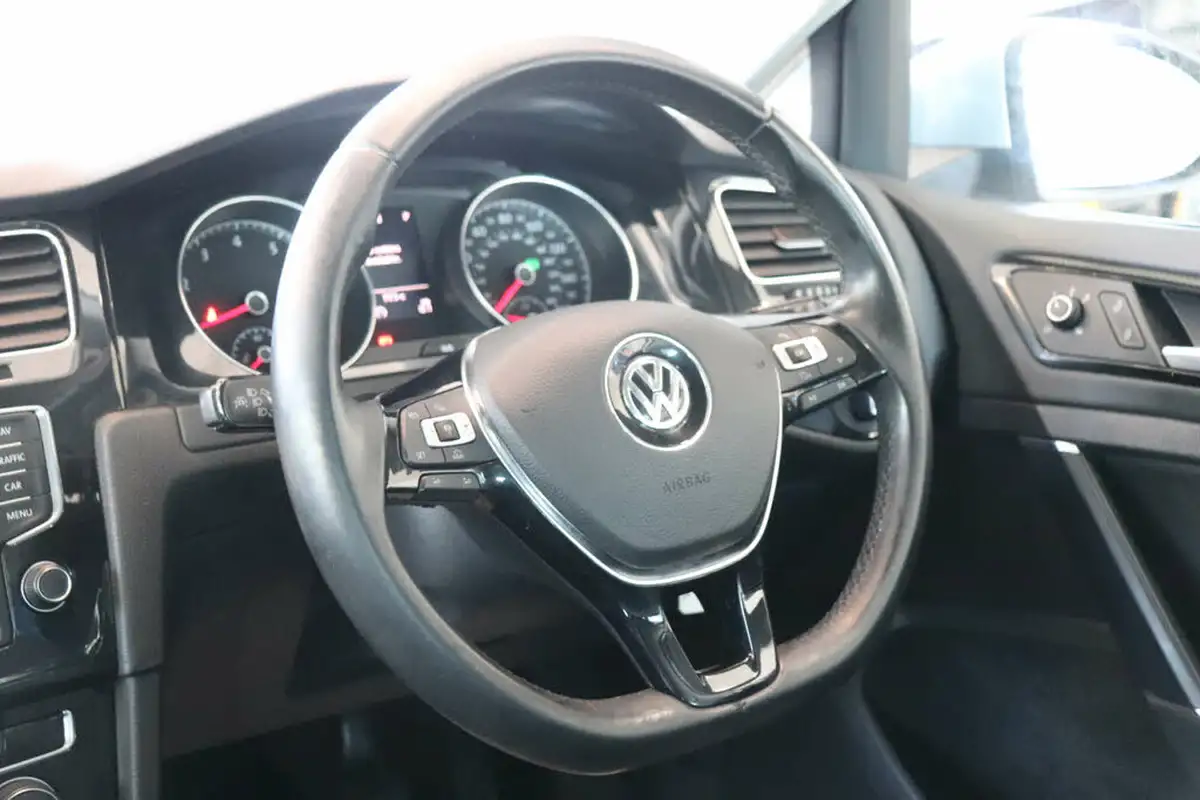 2014-volkswagen-golf-14-gt-tsi-140ps-act-hatchback-5d-1395cc-dsg-big-15
