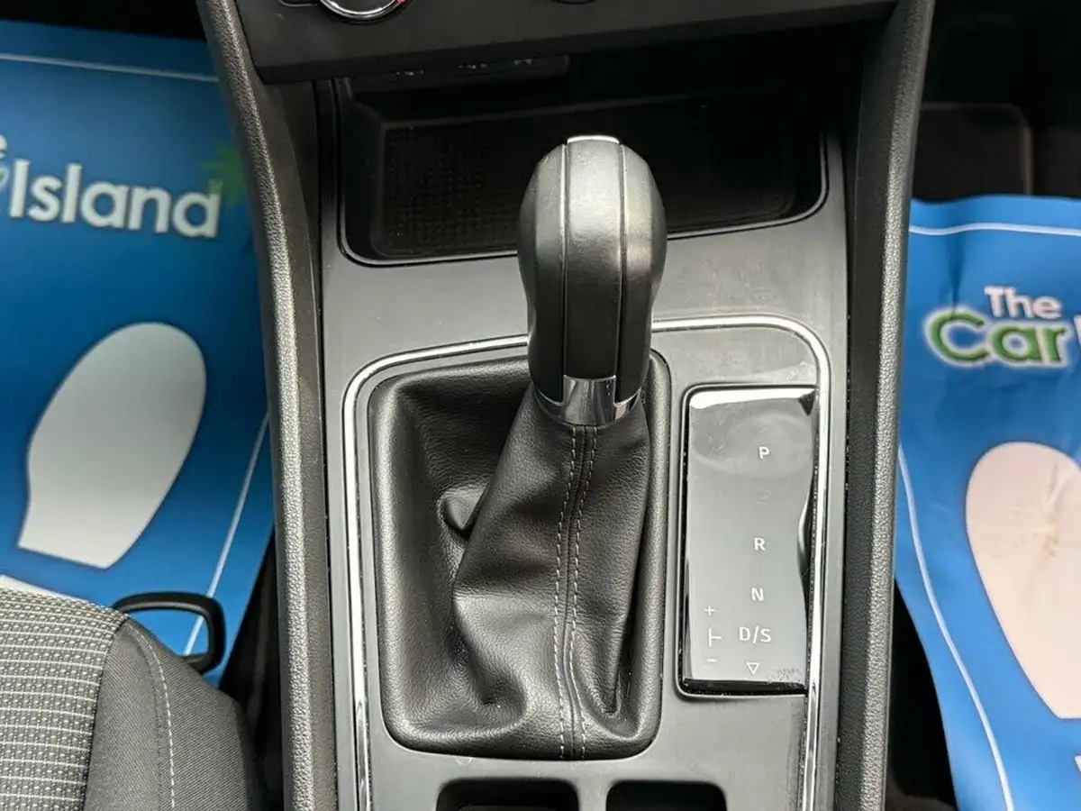 2018-seat-leon-16tdi-se-dynamic-technology-hatchback-dsg-big-24
