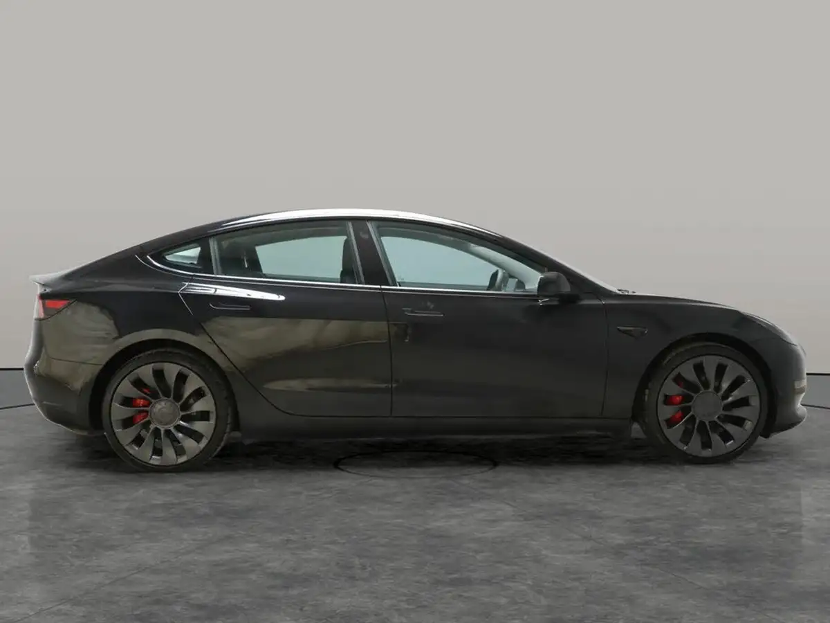 2022-tesla-model-3-e-performance-big-10