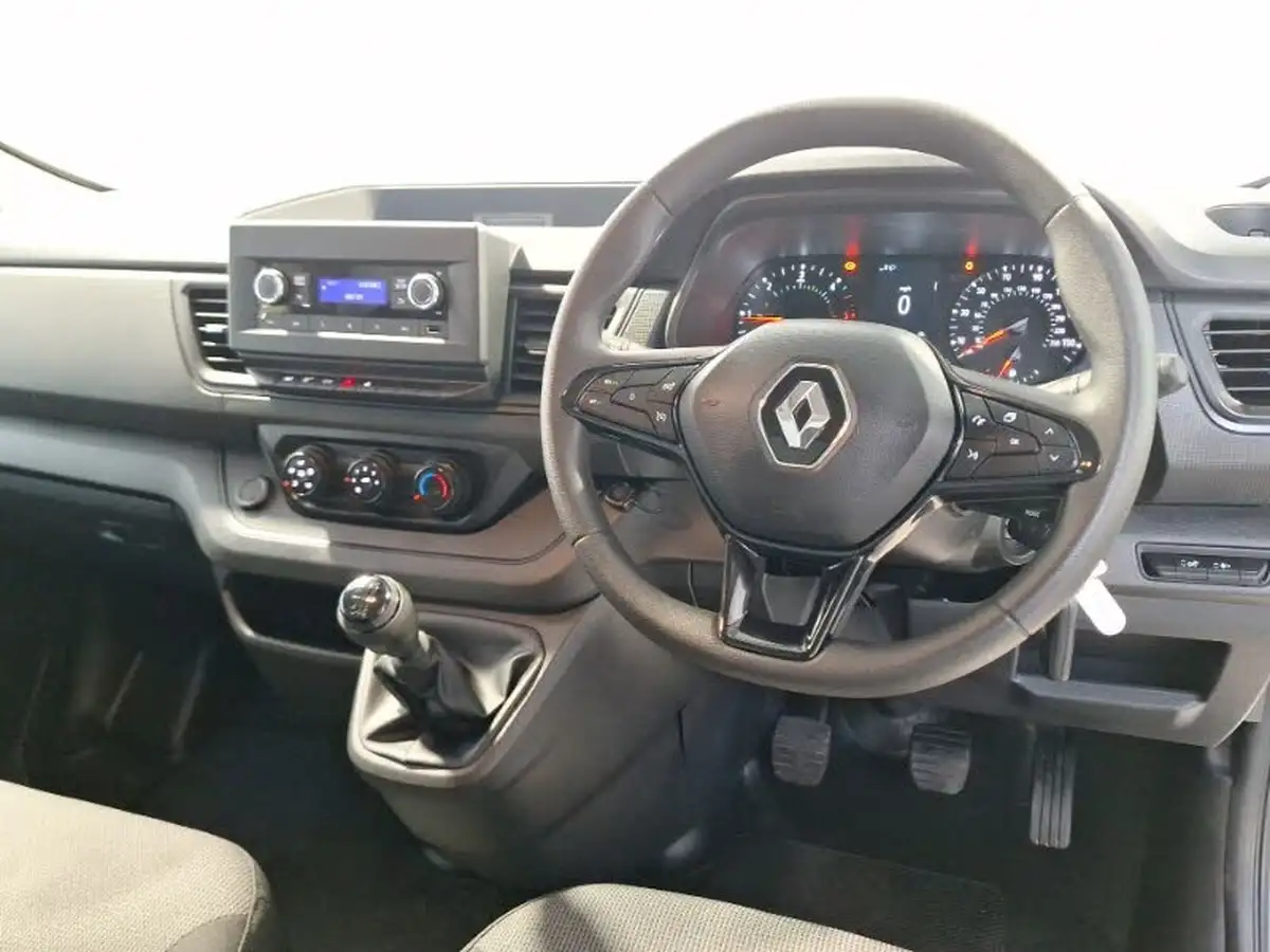 2022-renault-trafic-20dci-ll30-130-business-panel-big-6