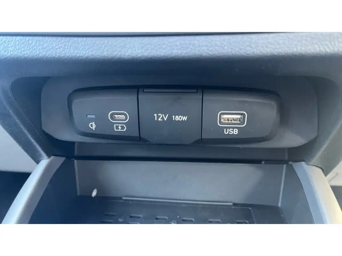 2025-hyundai-i10-12-premium-79ps-auto-big-27