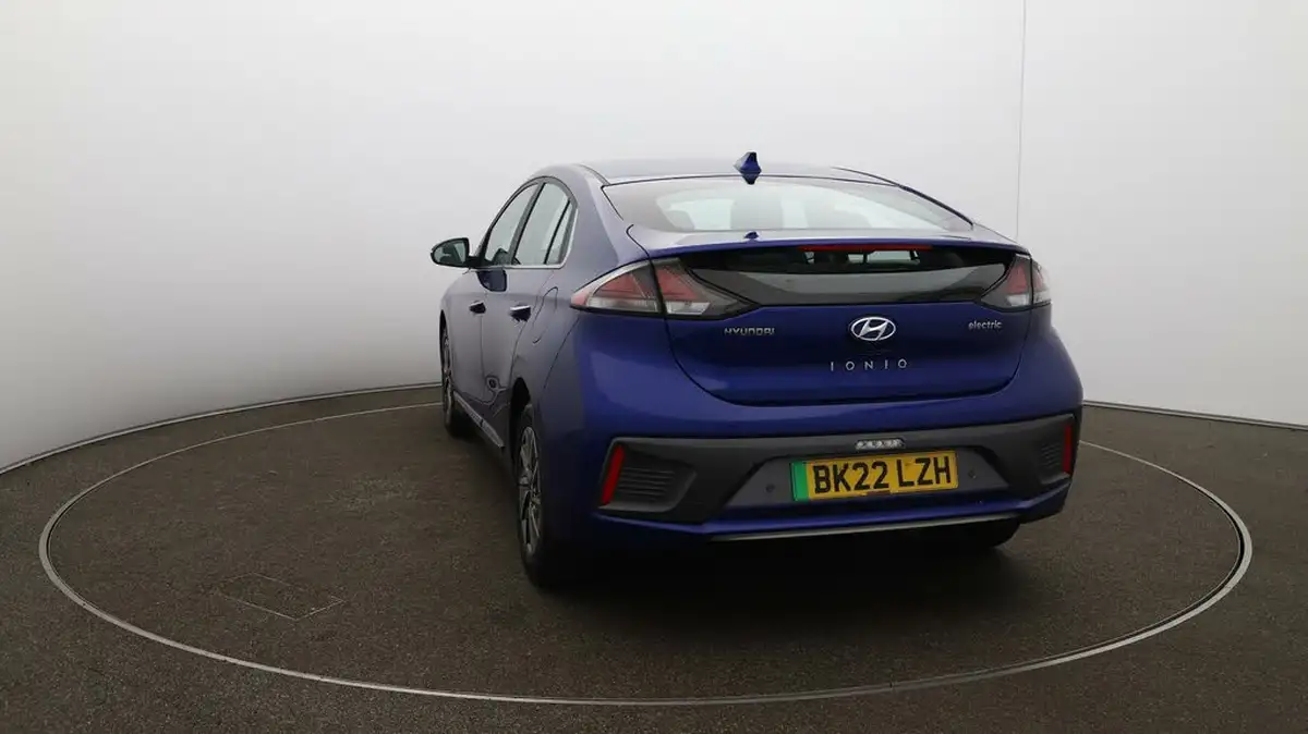 2022-hyundai-ioniq-e-premium-electric-big-58