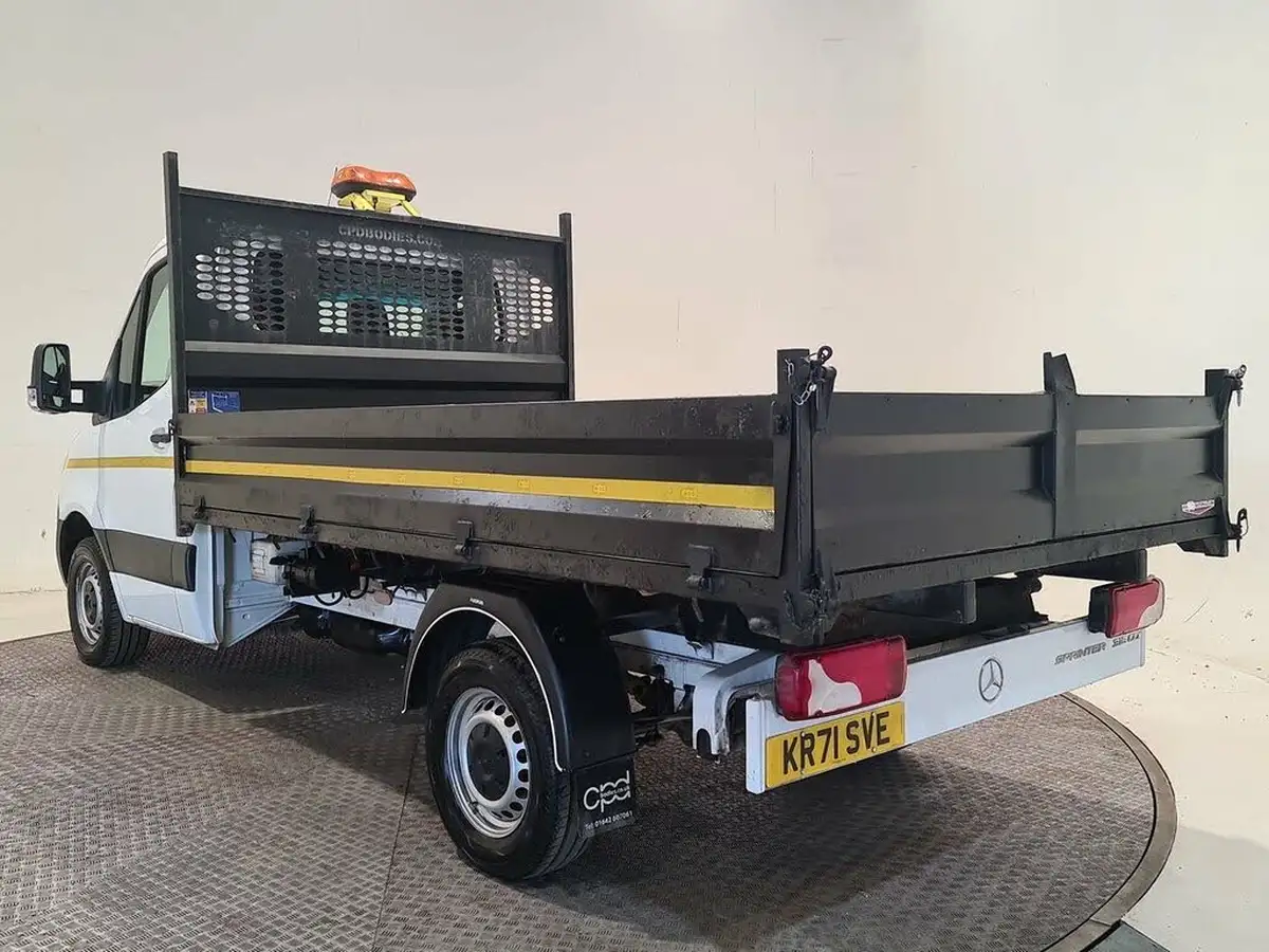 2022-mercedes-benz-sprinter-20cdi-315-l2h1-progressive-150pseu6dt-chassis-cab-rwd-big-2