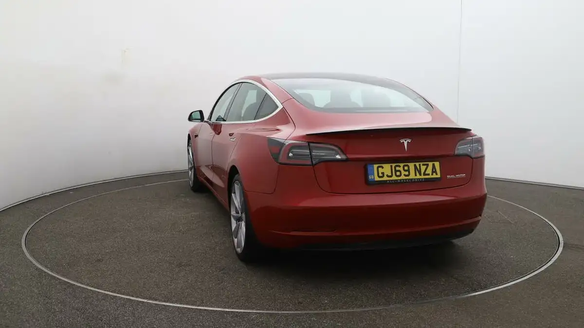 2019-tesla-model-3-e-4x4-performance-pack-big-59