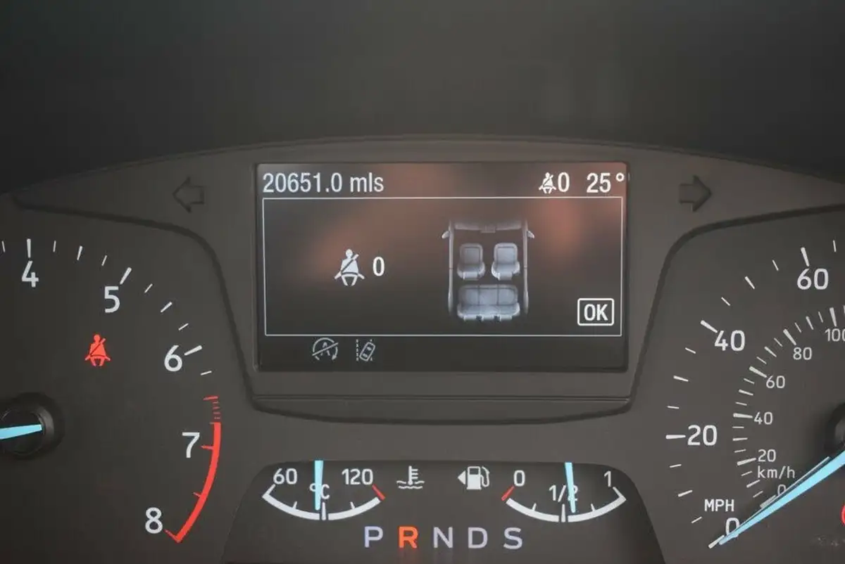 2018-ford-fiesta-10t-zetec-5d-auto-big-18