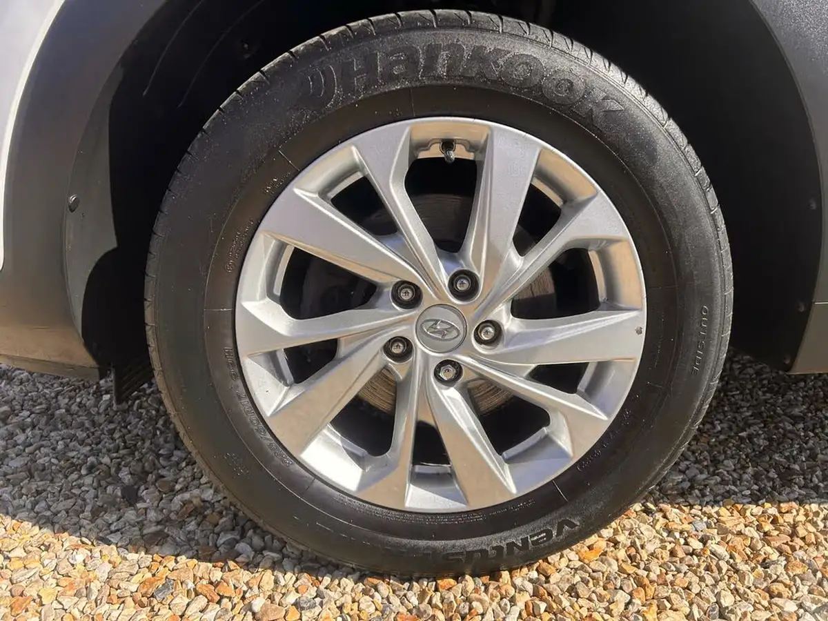 2018-hyundai-tucson-16-gdi-se-nav-big-9
