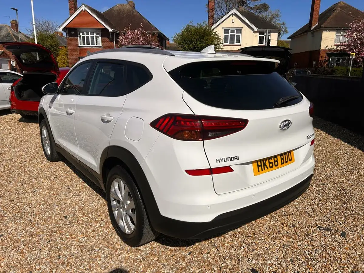 2018-hyundai-tucson-16-gdi-se-nav-big-5