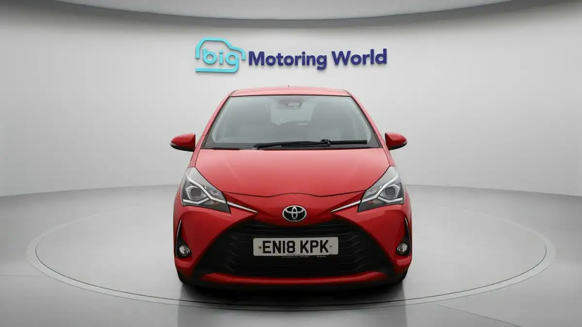 2018-toyota-yaris-15-vvt-i-icon-111bhp-1497cc-big-2