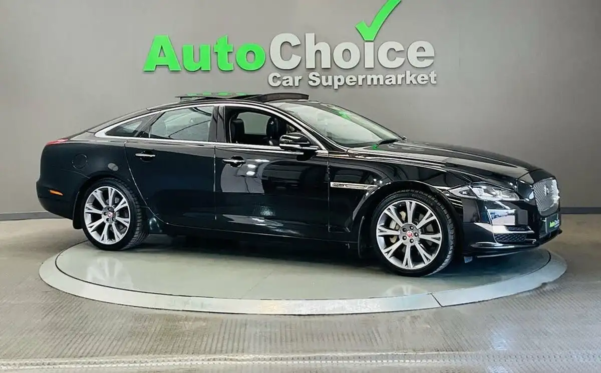 2017-jaguar-xj-series-30td-xj-portfolio-lwb-big-20