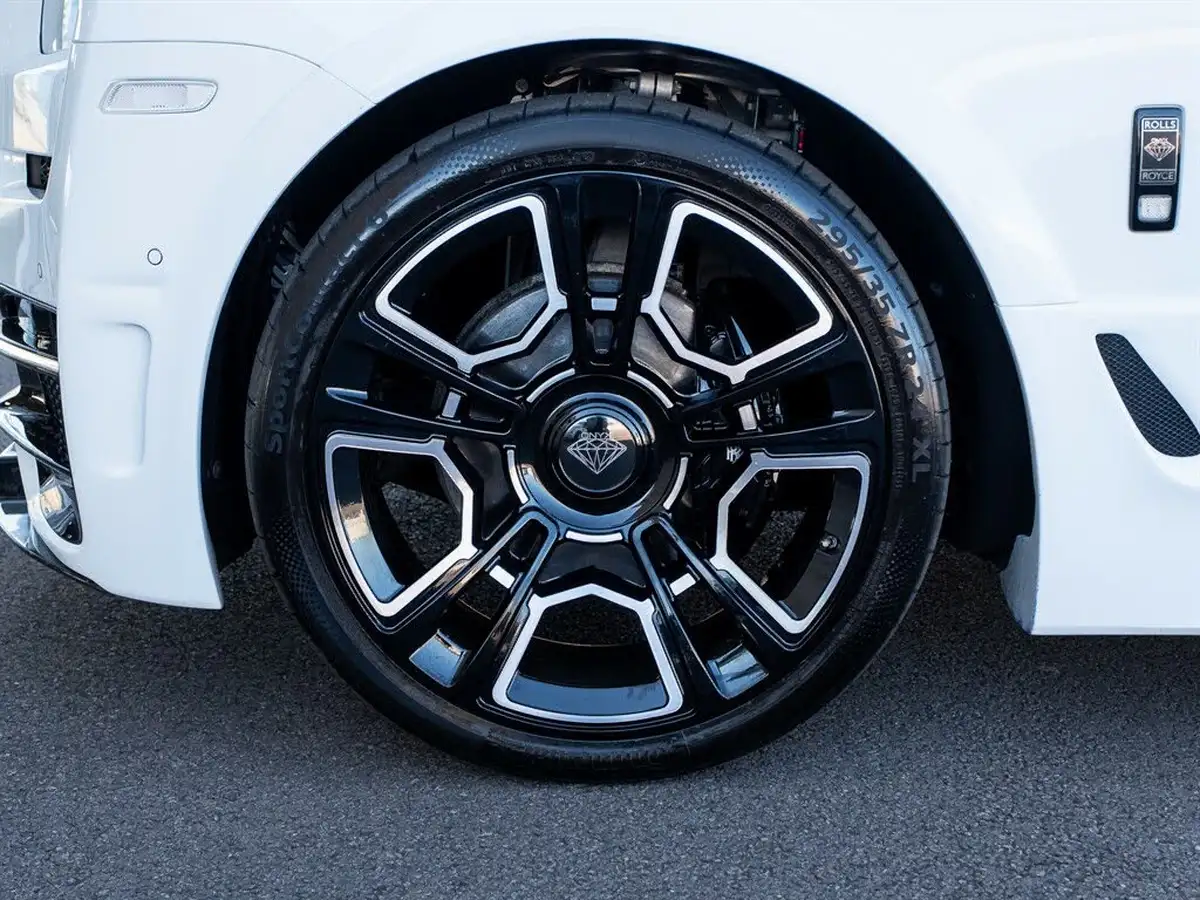 2023-rolls-royce-cullinan-675-big-7