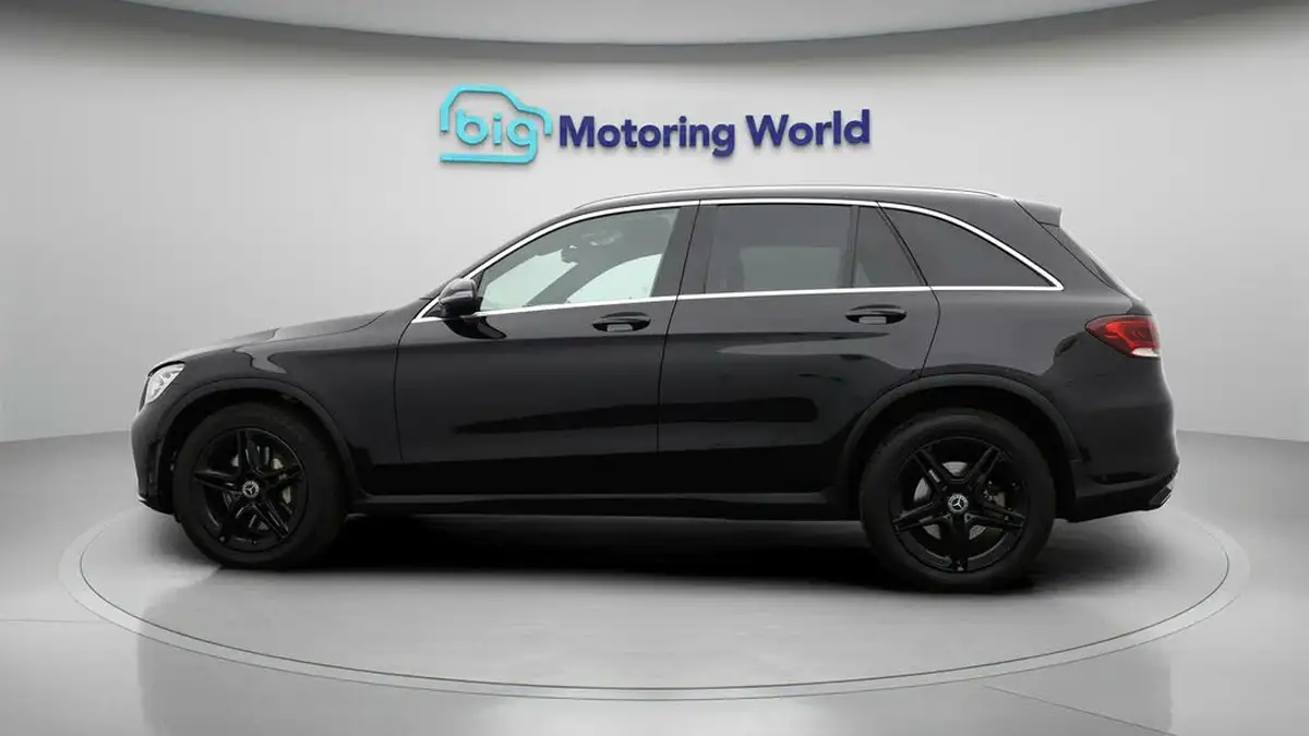2020-mercedes-benz-glc-class-20d-glc220d-amg-line-station-wagon-5d-4matic-plus-big-3