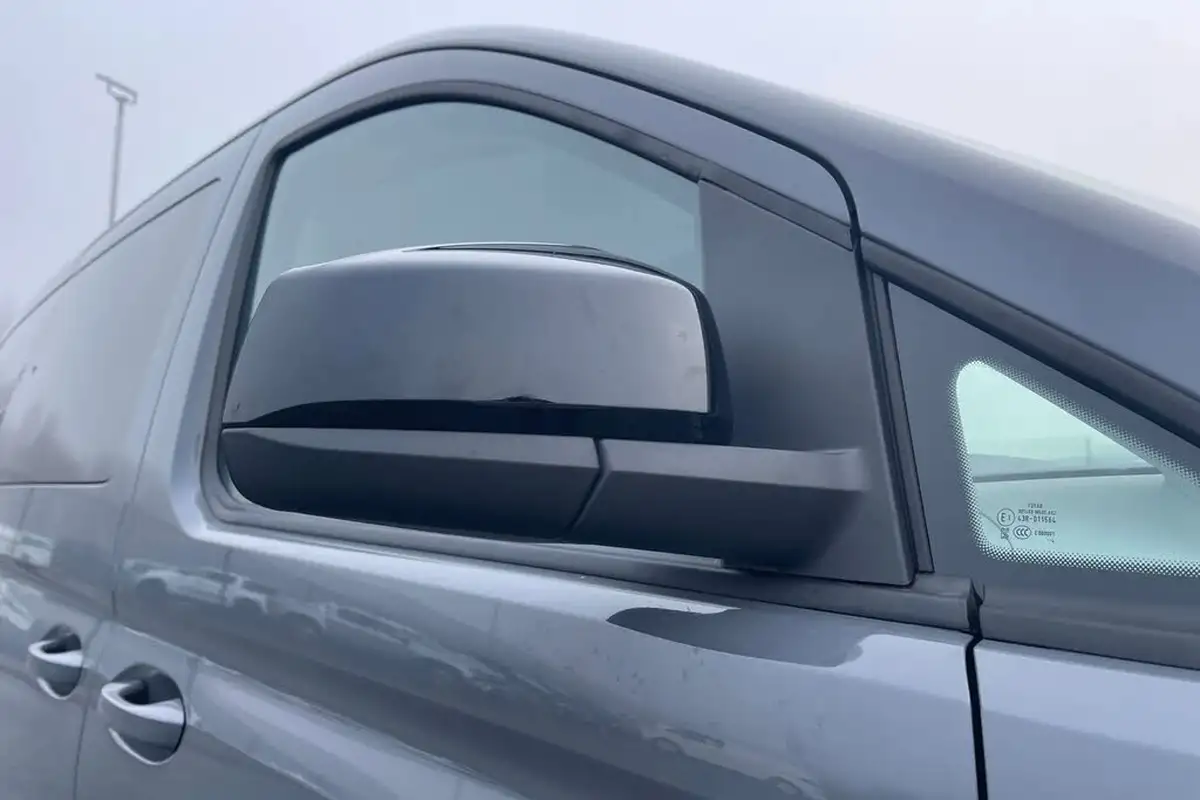 2025-volkswagen-caddy-20tdi-maxi-life-122ps-dsg-big-23