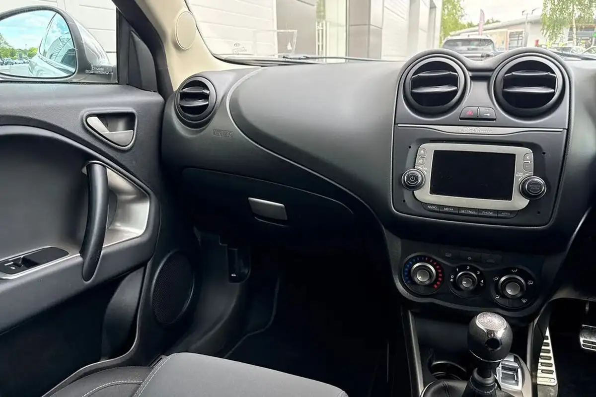 2016-alfa-romeo-mito-09-super-big-19