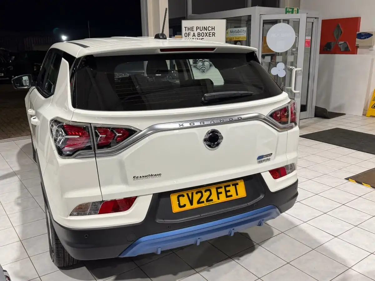 2022-kgm-ssangyong-korando-e-motion-e-ventura-big-2