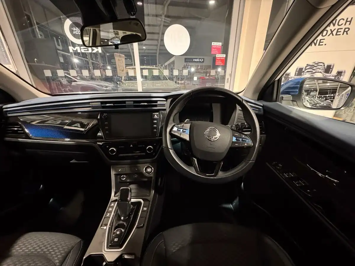 2022-kgm-ssangyong-korando-e-motion-e-ventura-big-26