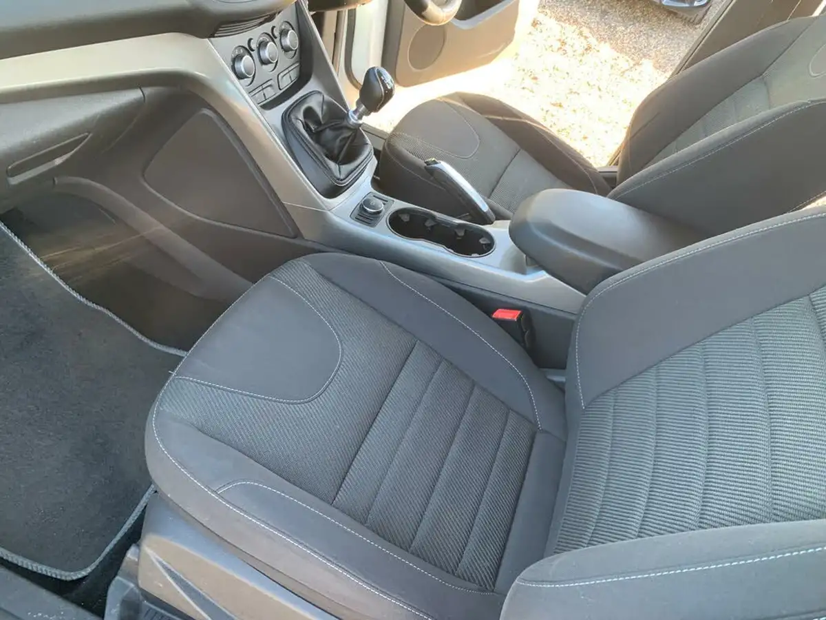 2015-ford-kuga-15t-zetec-150ps-big-25