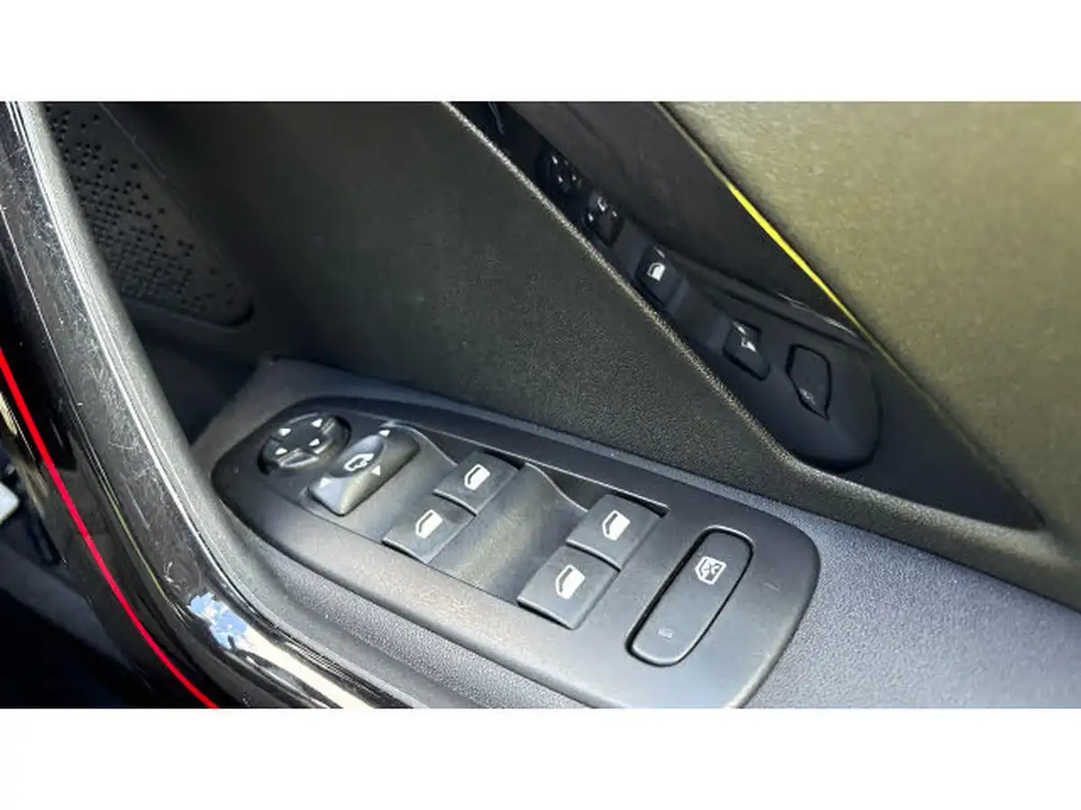 2019-peugeot-2008-suv-12-puretech-gt-line-130bhp-big-55