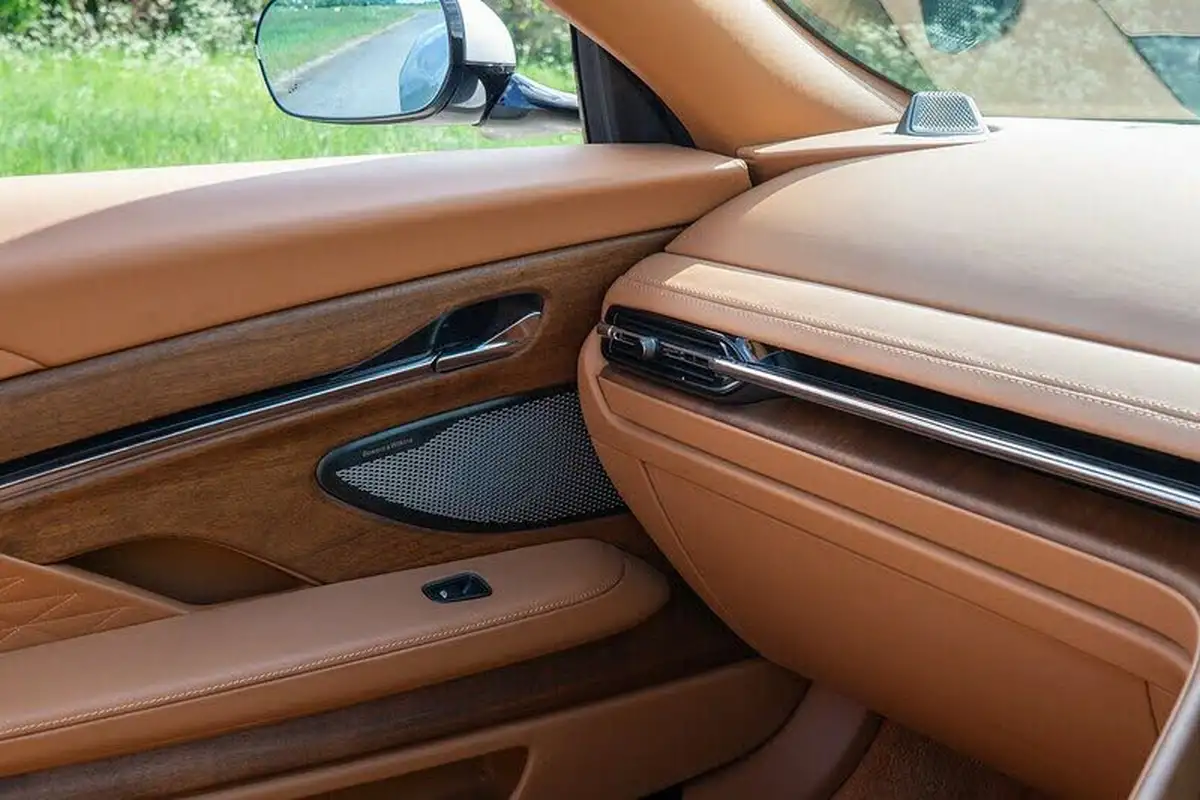 2024-aston-martin-db12-40-v8-auto-euro-6-ss-2dr-big-51