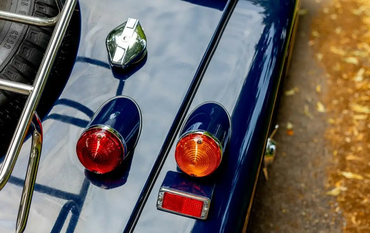 2003-morgan-44-18-2-seat-runabout-big-48
