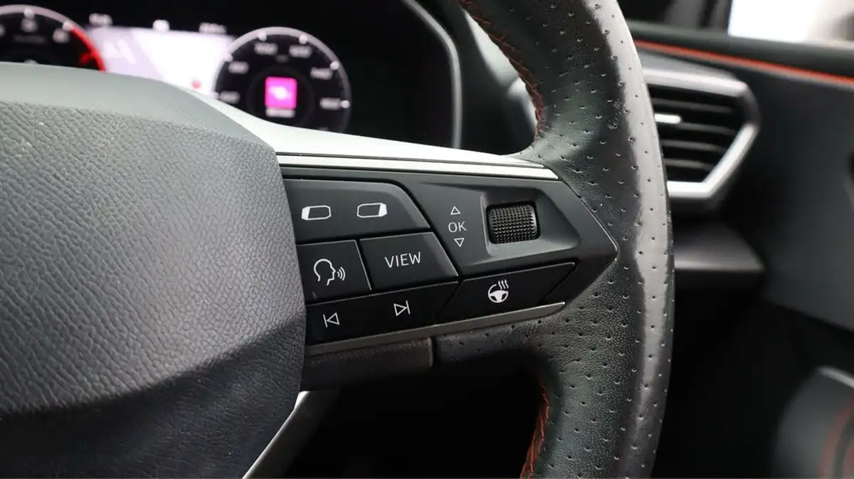 2021-seat-leon-15-tsi-evo-fr-sport-150ps-hatchback-big-25