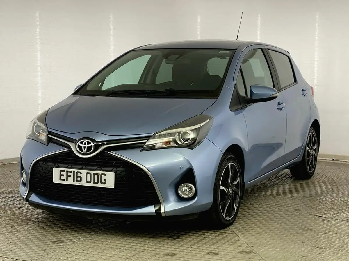 2016-toyota-yaris-133-design-tss-cvt-big-2