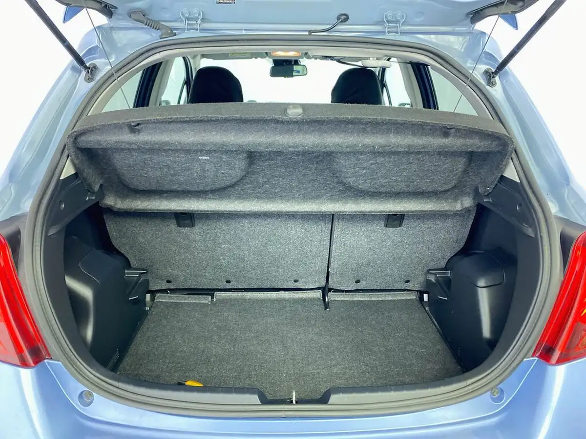 2016-toyota-yaris-133-design-tss-cvt-big-26