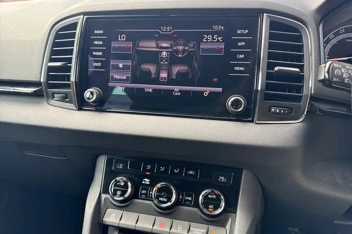 2019-skoda-karoq-20tdi-se-big-21