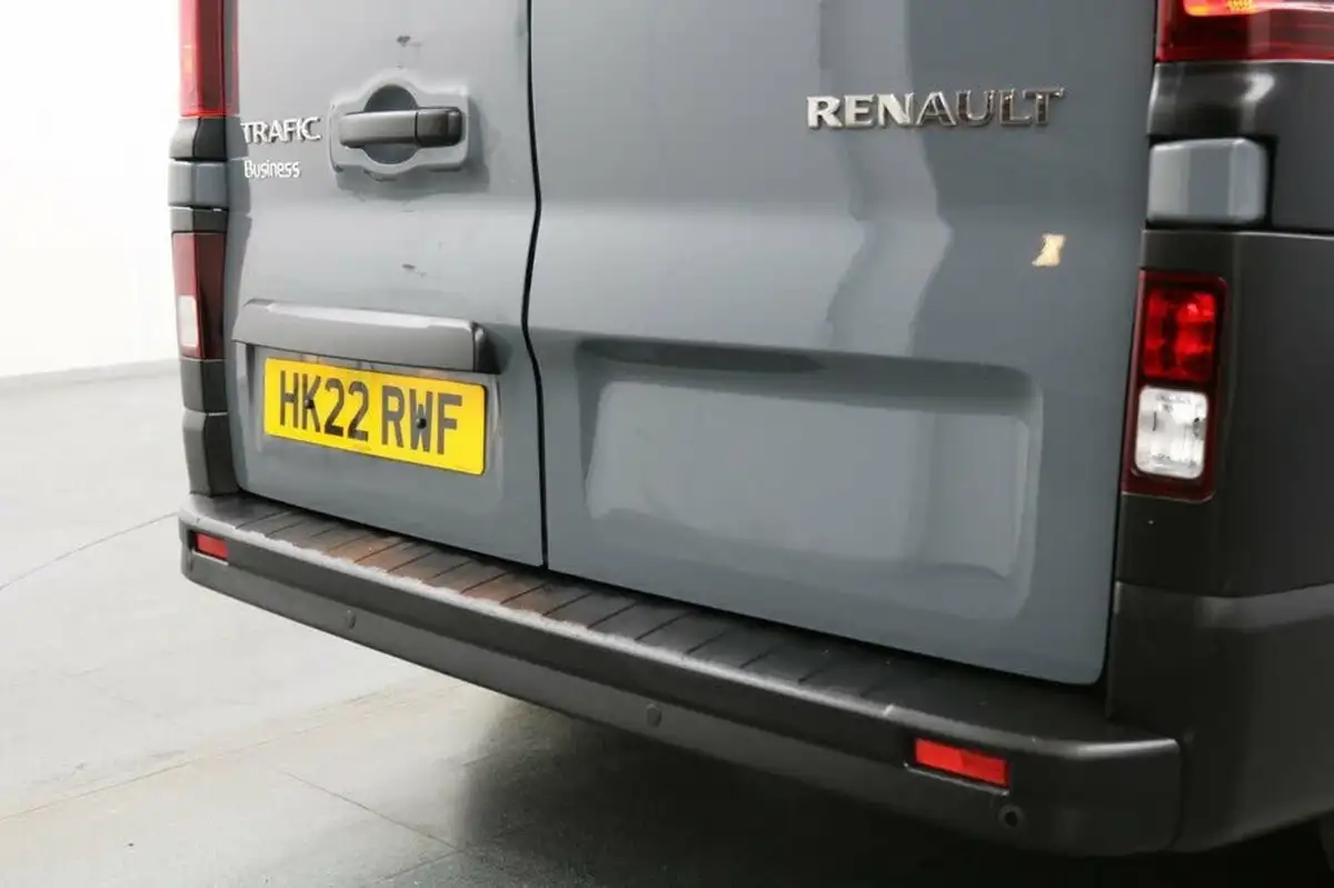 2022-renault-trafic-20dci-sl28-130-business-big-50