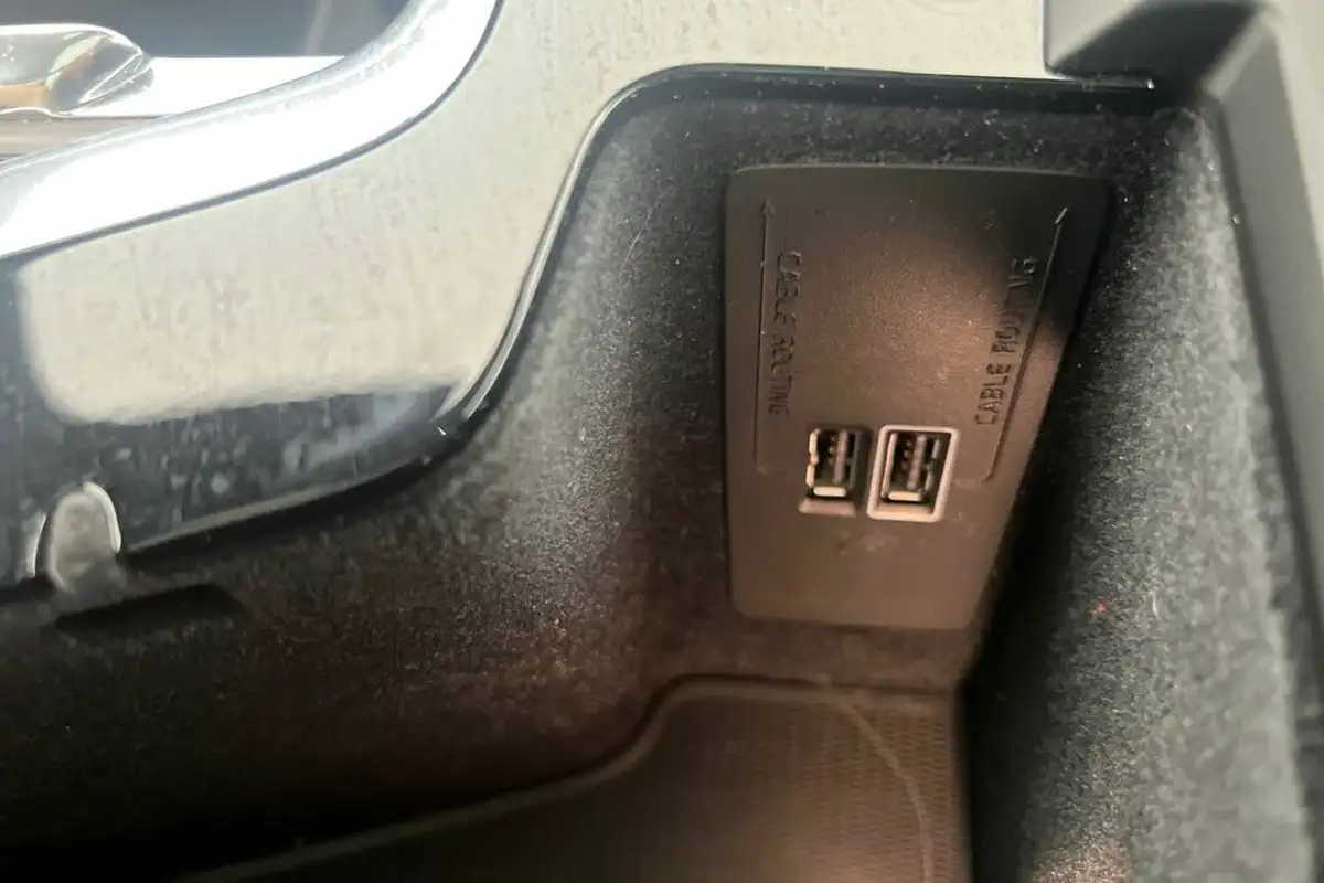2021-volvo-xc60-20-t8-inscription-pro-390bhp-big-36