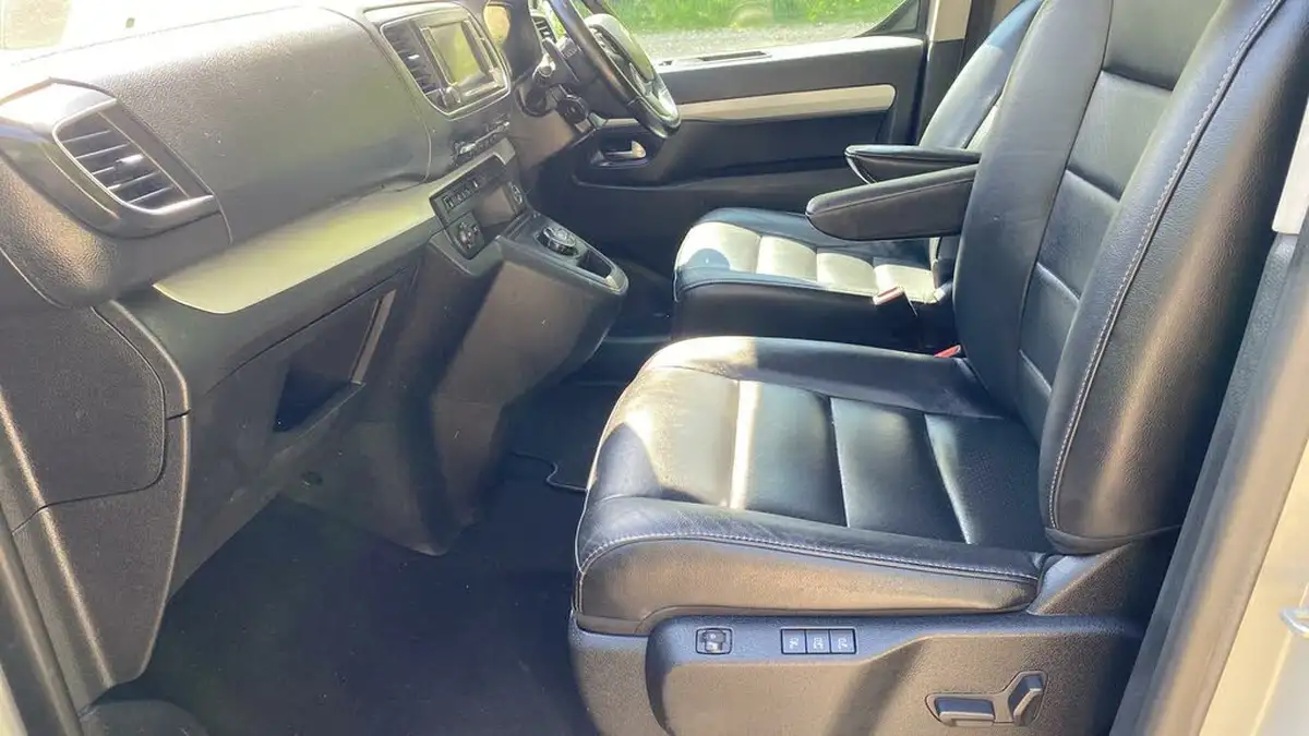 2018-citroen-spacetourer-20bluehdi-flair-m-180ps-etg6-big-19
