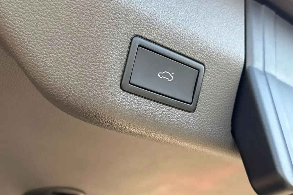 2024-volkswagen-multivan-20tdi-life-standard-big-43