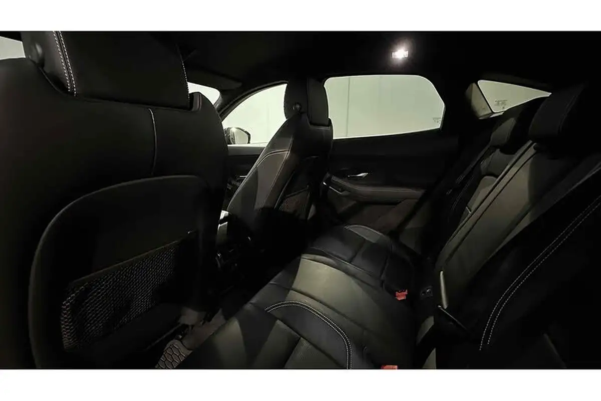 2018-jaguar-e-pace-20-i4-r-dynamic-s-200ps-big-22