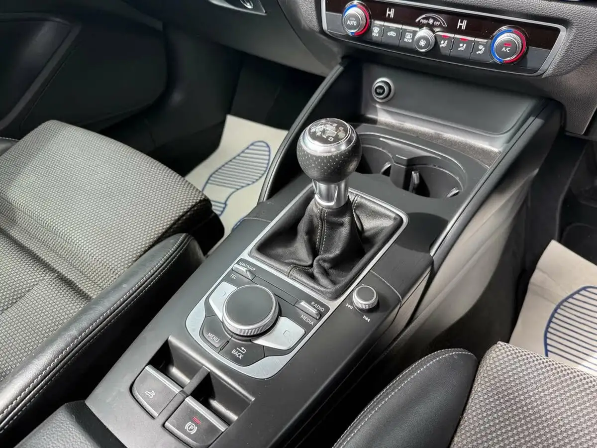 2017-audi-a3-cabriolet-16tdi-s-line-116ps-big-32