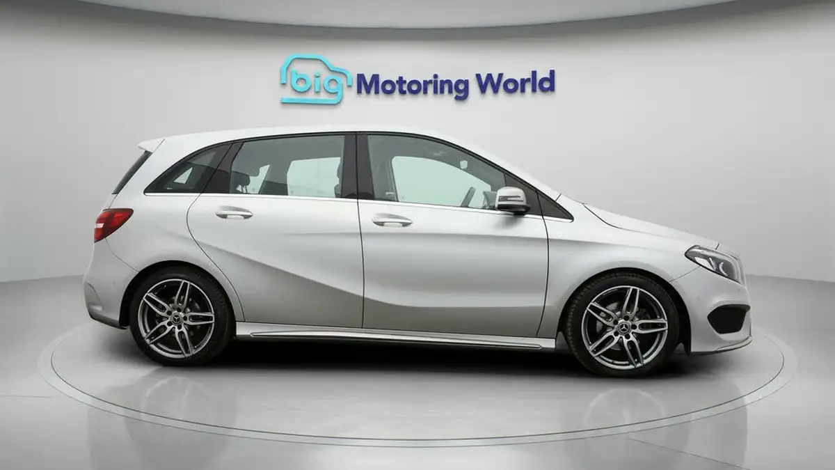 2018-mercedes-benz-b-class-16-b200-amg-line-156ps-premium-plusss-7g-dct-big-7
