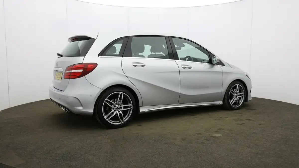 2018-mercedes-benz-b-class-16-b200-amg-line-156ps-premium-plusss-7g-dct-big-55