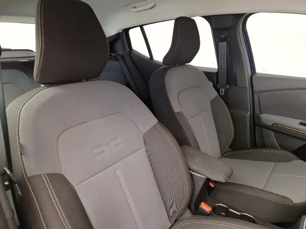 2023-dacia-sandero-stepway-10-tce-essential-90bhp-big-18