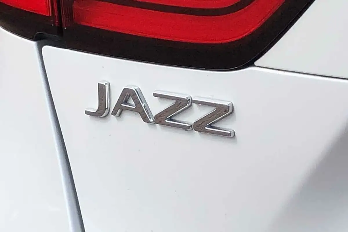 2022-honda-jazz-15-i-mmd-ex-107ps-big-47