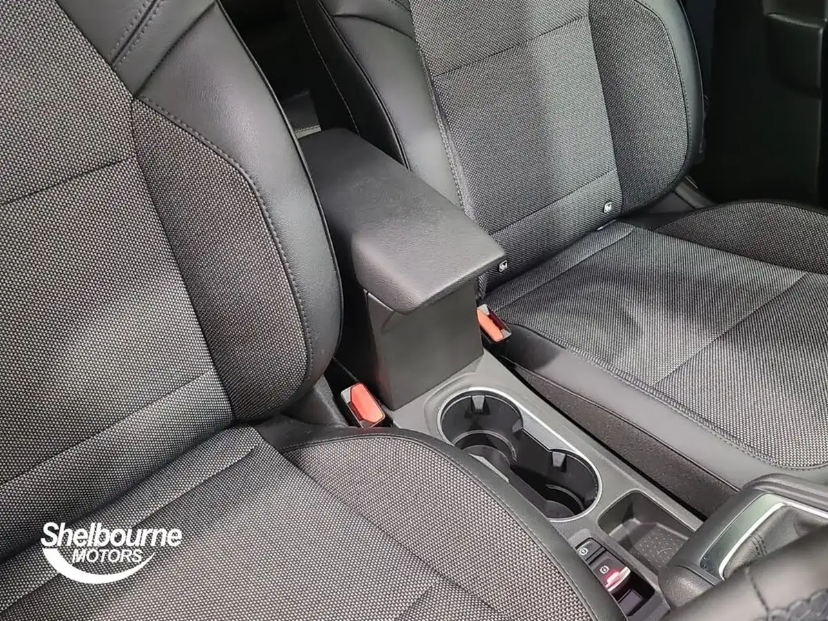 2022-renault-captur-10-tce-rive-gauche-se-big-34