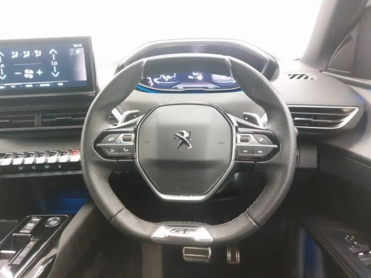 2023-peugeot-3008-suv-12-puretech-gt-136ps-hybrid-e-dsc6-big-6