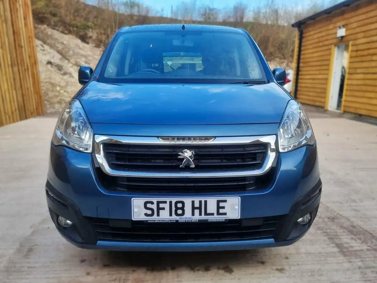 2018-peugeot-partner-big-13