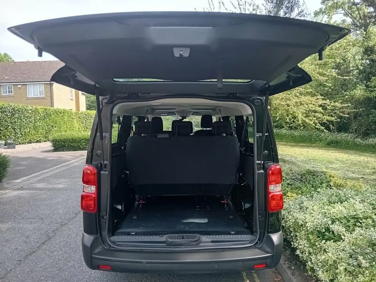 2023-vauxhall-vivaro-life-e-combi-l-big-19