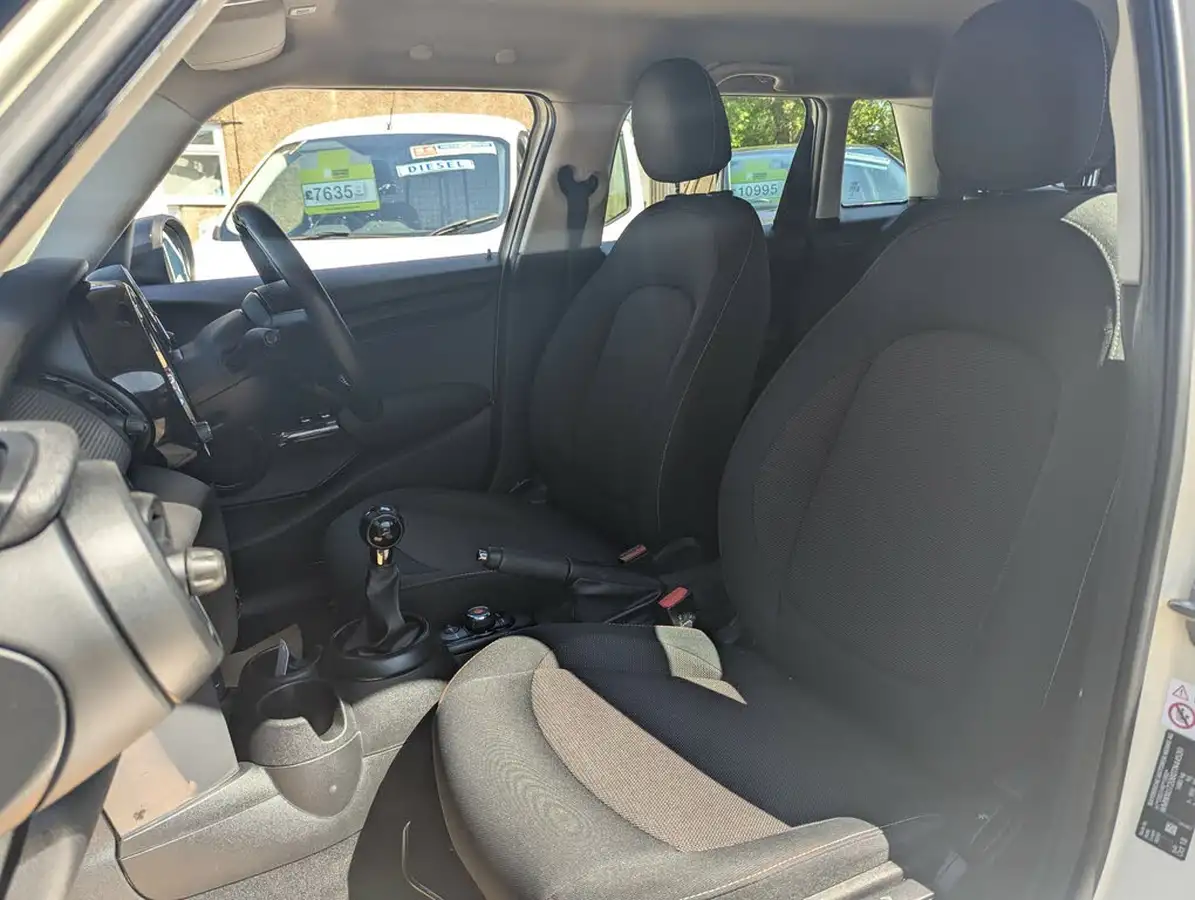 2018-mini-cooper-15-cooper-classic-ss-hatchback-5d-big-6