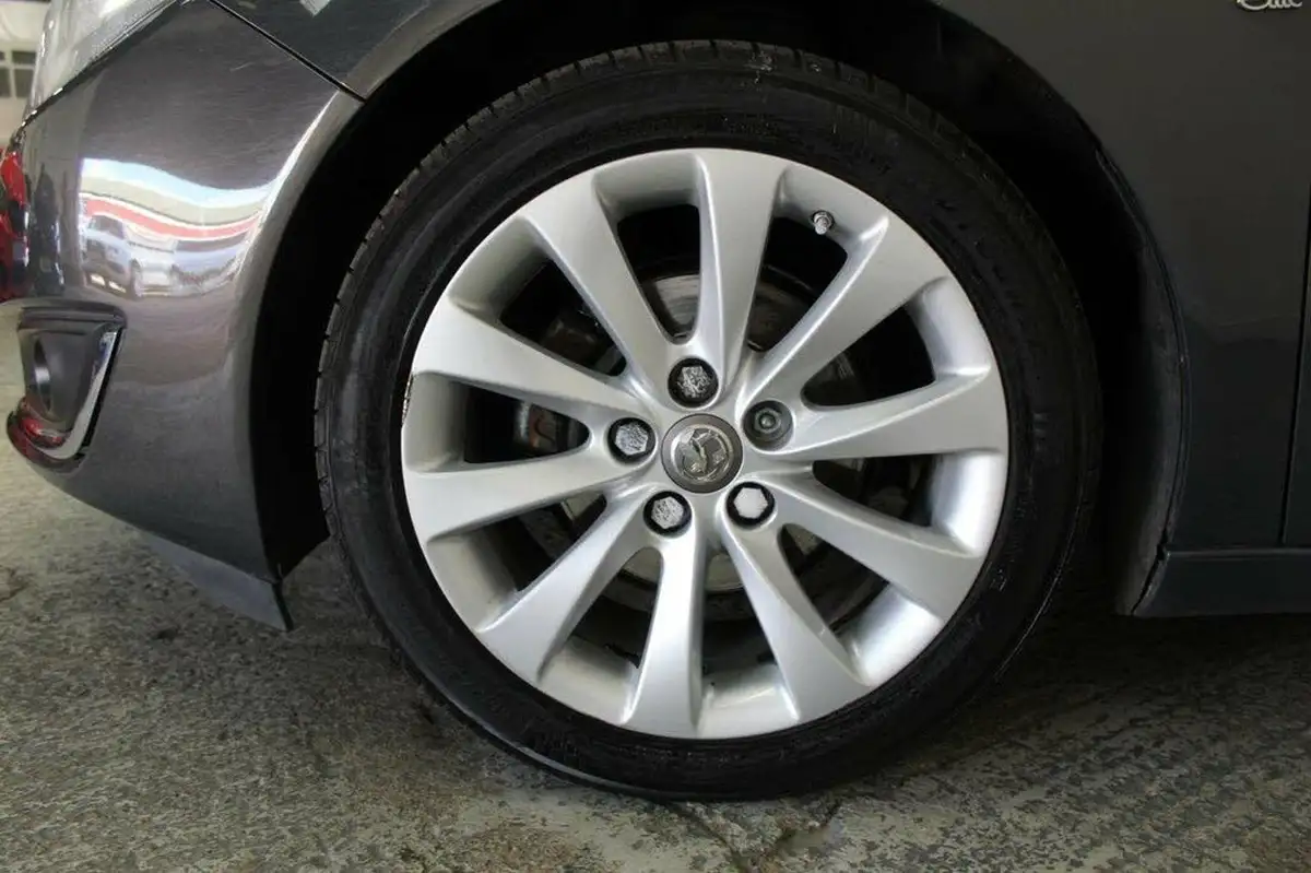 2015-vauxhall-insignia-20cdti-elite-nav-ecoflex-ss-hatchback-5d-big-54