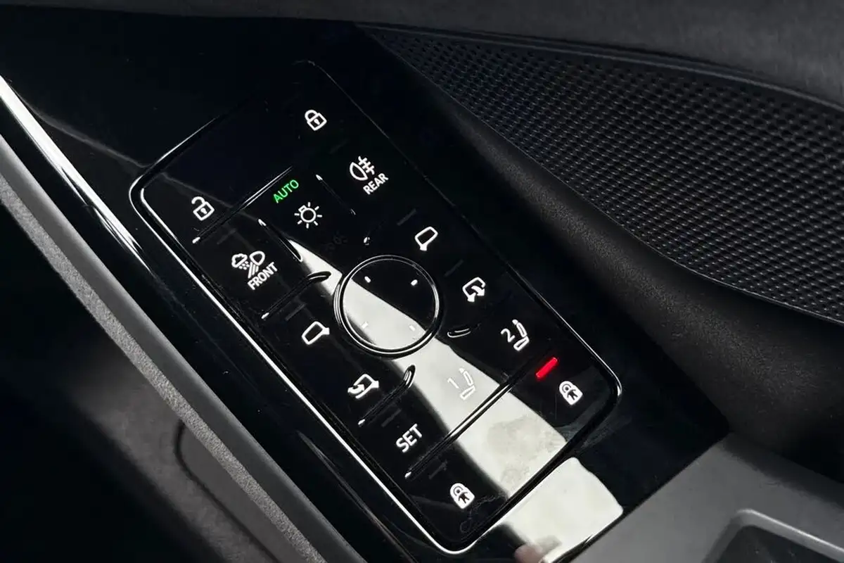 2025-audi-a6-e-tron-e-launch-edition-big-58