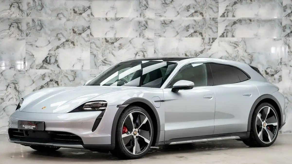 2021-porsche-taycan-e-4s-cross-turismo-big-4
