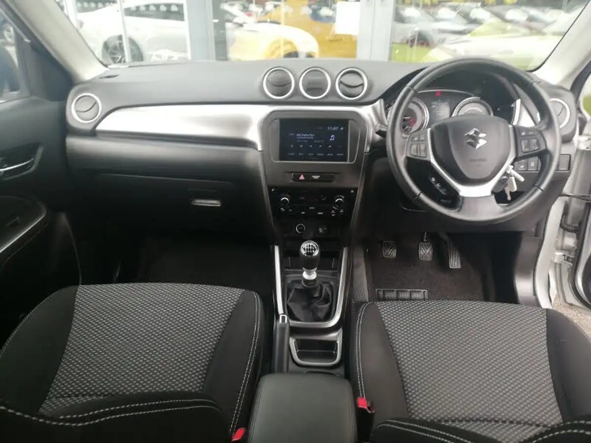 2022-suzuki-vitara-14-boosterjet-sz-t-big-2