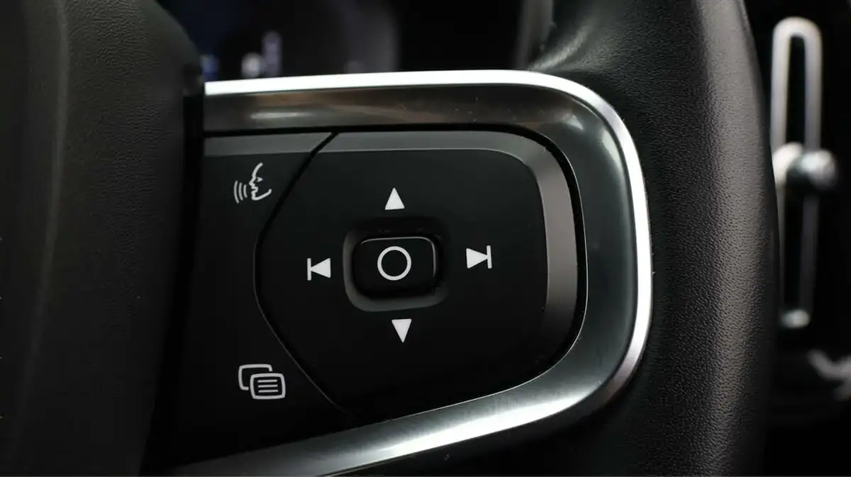 2020-volvo-xc40-15-t5-inscription-pro-plug-in-hybrid-big-23