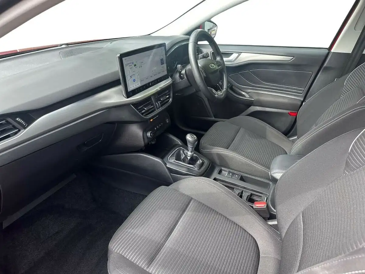 2022-ford-focus-10t-titanium-125ps-hatchback-big-10