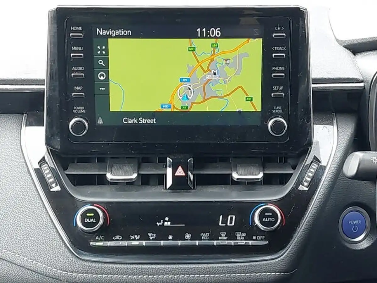 2020-toyota-corolla-18-vvt-i-design-trk-touring-sports-5d-big-10
