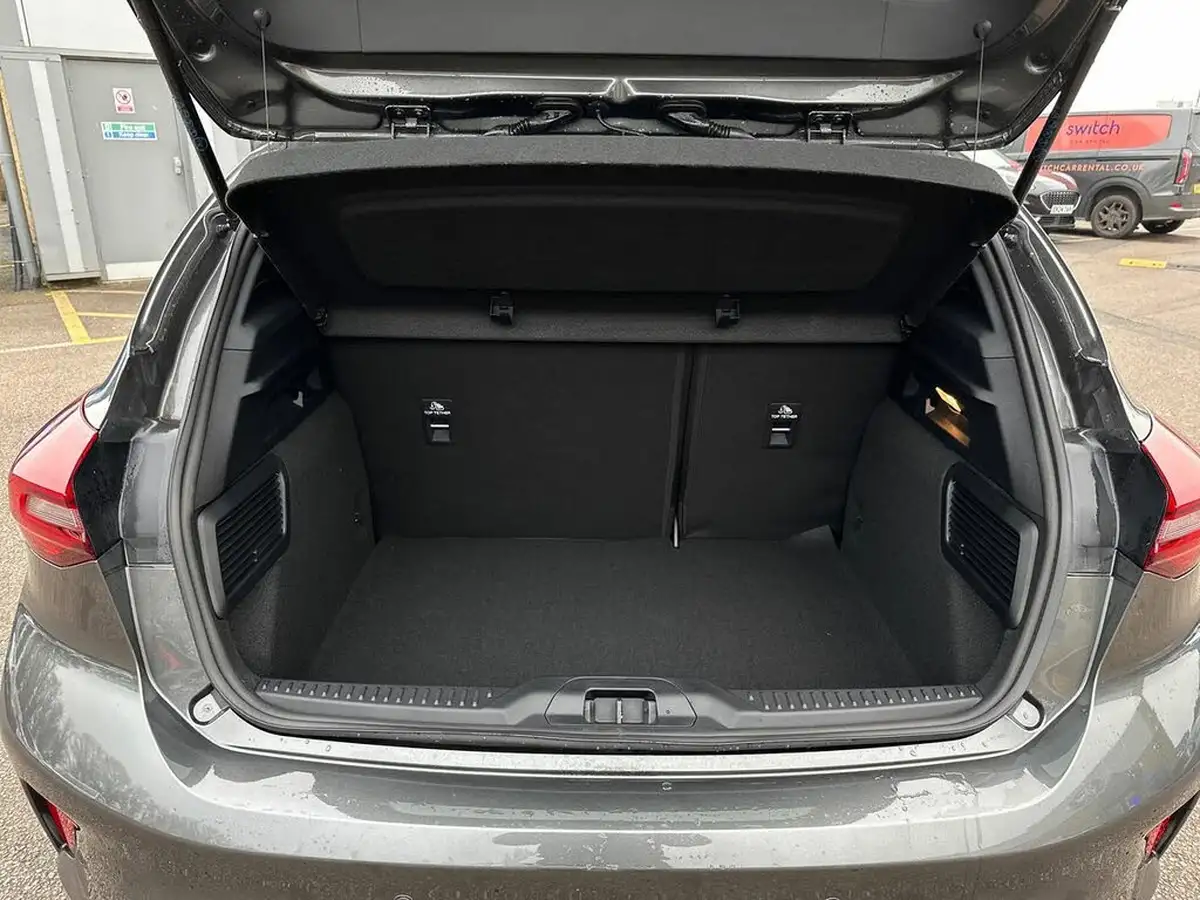 2025-ford-focus-10t-st-line-125ps-hatchback-big-27